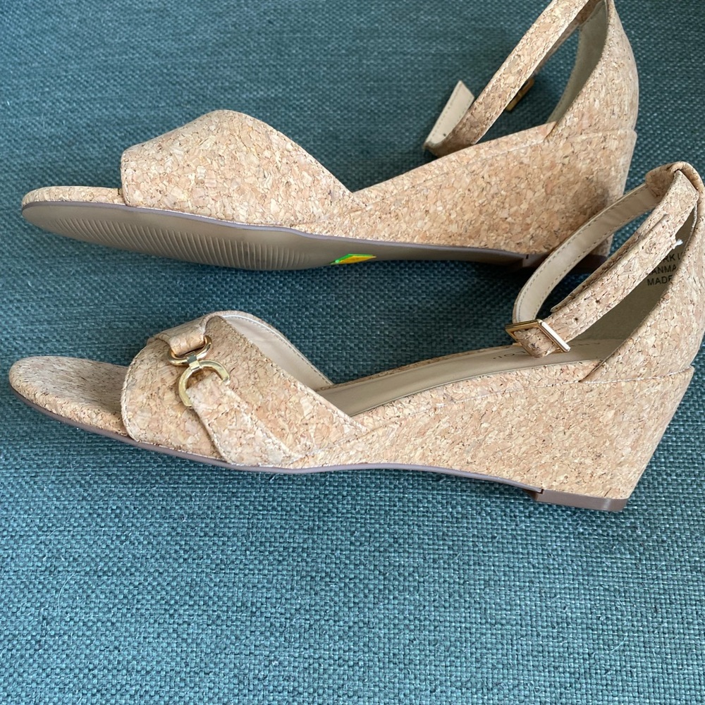 Ann Taylor Cork Wedge Sandals in Natural Tan